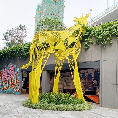 不锈钢景观美陈商业广场售楼处长颈鹿摆件