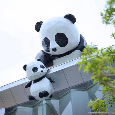 玻璃钢熊猫雕塑楼顶艺术美陈景观摆件