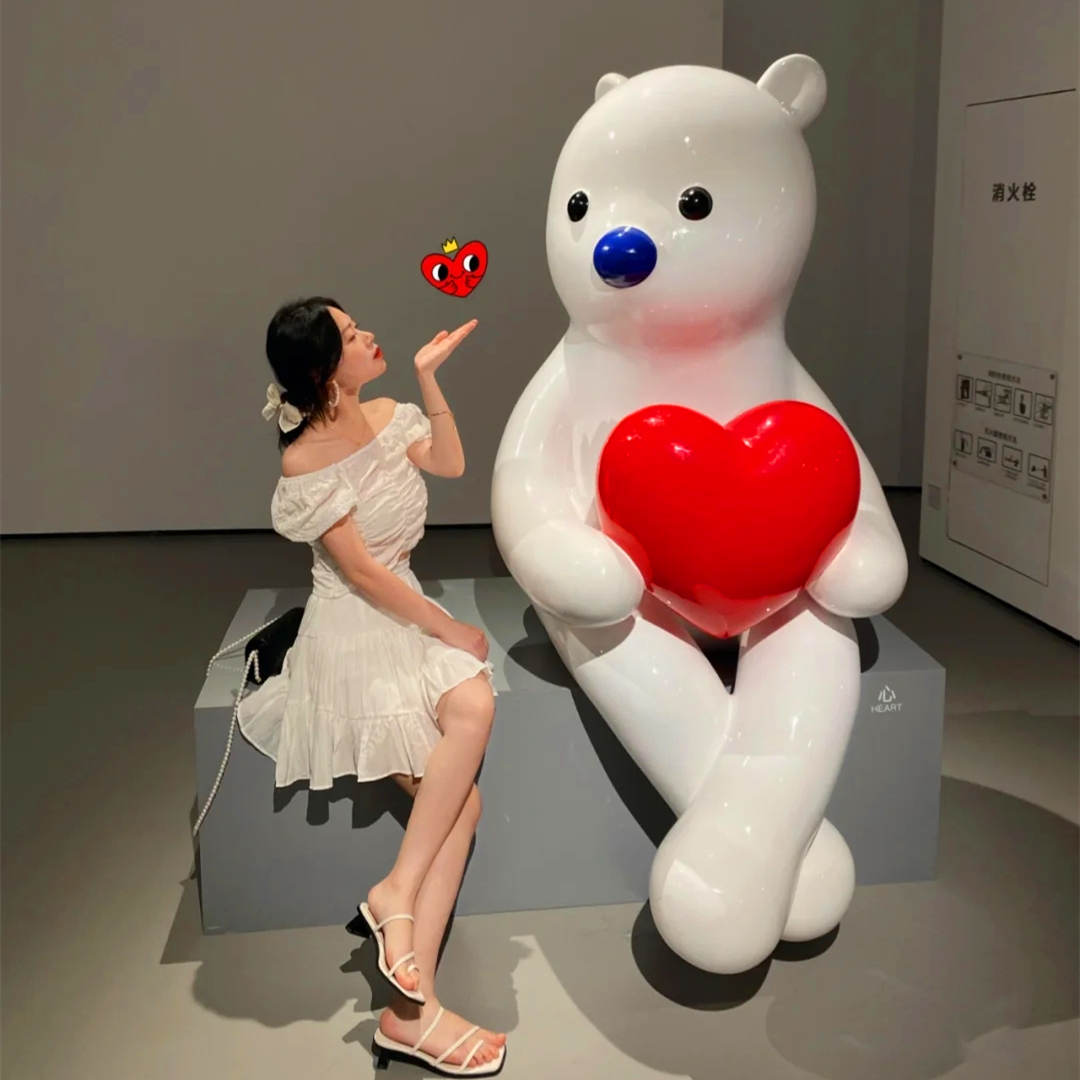 玻璃钢爱心美陈熊雕塑摆件 玻璃钢爱心美陈熊雕塑摆件